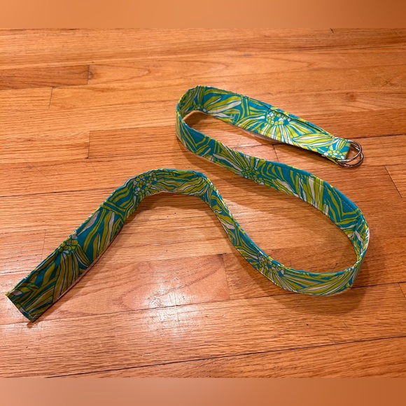 Lilly Pulitzer patterned fabric D-Ring Belt - Picture 5 of 6